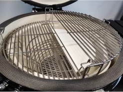 Série Evolve Econ - Barbecue Kamado 24" / 61 CM / XXL - Avec étagères De Table En Bois - Accessoires Gratuits Inclus - Parois En Céramique - Forme D'œuf - Chaleur Directe + Chaleur Indirecte - Ventilation Professionnelle - Thermomètre Intelligent -Meubles Soldes Boutique 1200x901