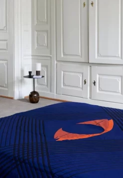 &Tradition Couvre-lit The Eye AP9, 240 X 260 cm, Bleu Minuit -Meubles Soldes Boutique ATD Retail 2021 The Eye AP9 Lato LN8 Manhattan SC52